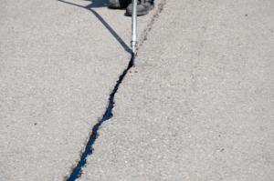 Which Asphalt Crack Sealing Products Are The Best In The Summer?
